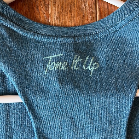 Namaslay Muscle Tank Crop - Picture 3 of 4